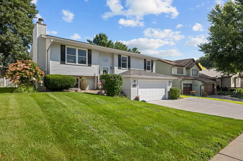 1358 W 49th Street, Davenport, IA 52806 - #2