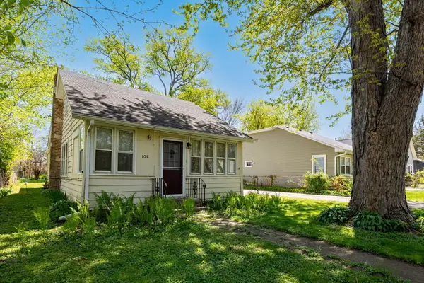 105 Edgewood Avenue, Crystal Lake, IL 60014
