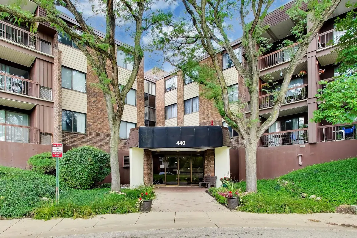 440 Raintree Court #2J, Glen Ellyn, IL 60137 - #1
