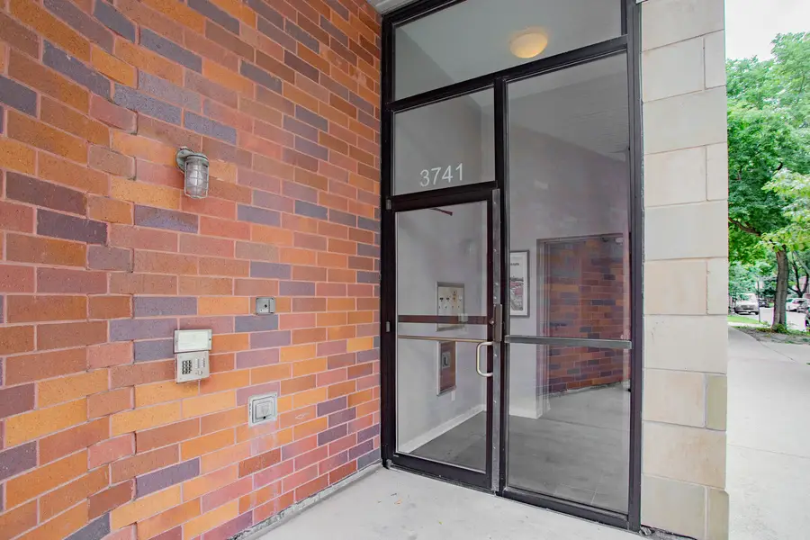 3741 N Wolcott Avenue #12, Chicago, IL 60613 - #3