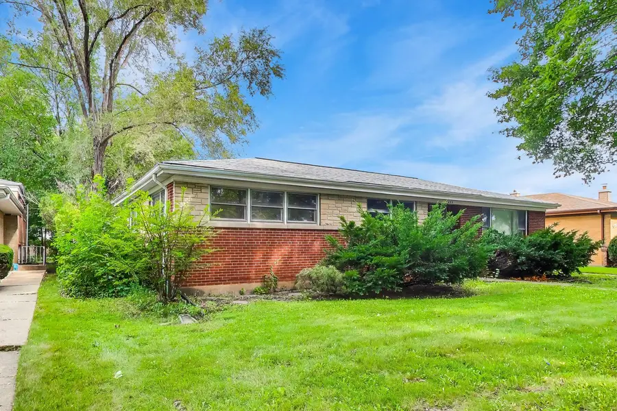 8425 Lawndale Avenue, Skokie, IL 60076 - #3