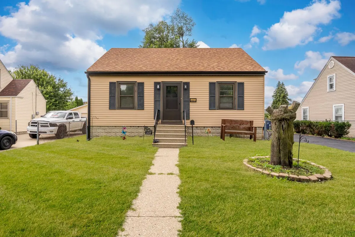 337 E Palmer Avenue, Northlake, IL 60164 - #1