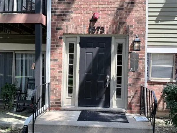 1573 Raymond Drive #102, Naperville, IL 60563
