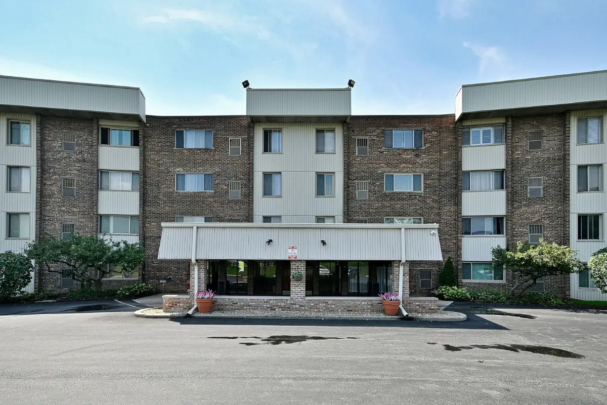 841 N York Road #226, Elmhurst, IL 60126 - #1