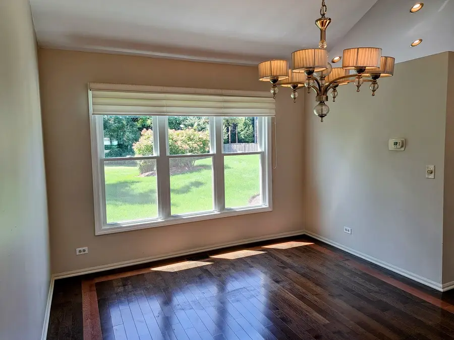 23 Willow Parkway, Buffalo Grove, IL 60089 - #3