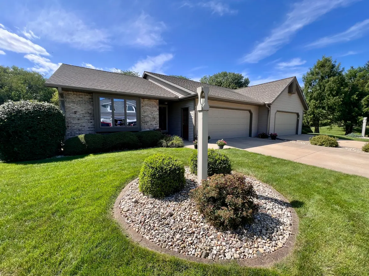 721 Valley View Drive, Fulton, IL 61252 - #1