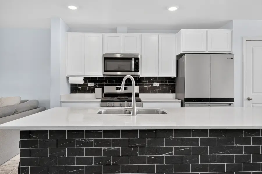 17317 Roscommon Road, Tinley Park, IL 60477 - #3