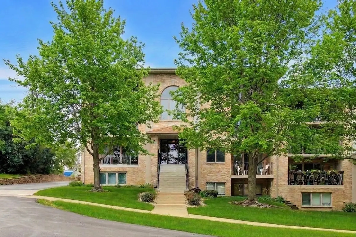 4401 Pershing Avenue #2N, Downers Grove, IL 60515 - #1