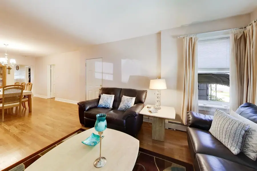4252 N Whipple Street, Chicago, IL 60618 - #3