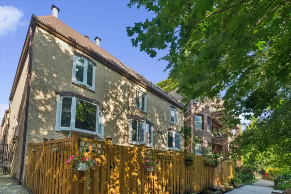 2856 N Burling Street #5, Chicago, IL 60657
