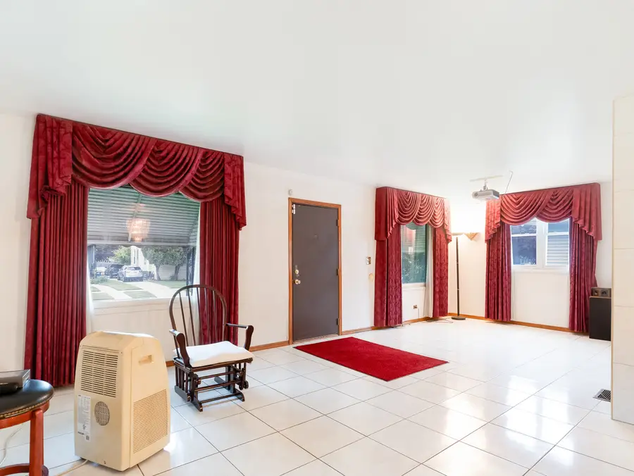 519 S 7th Avenue, Maywood, IL 60153 - #3