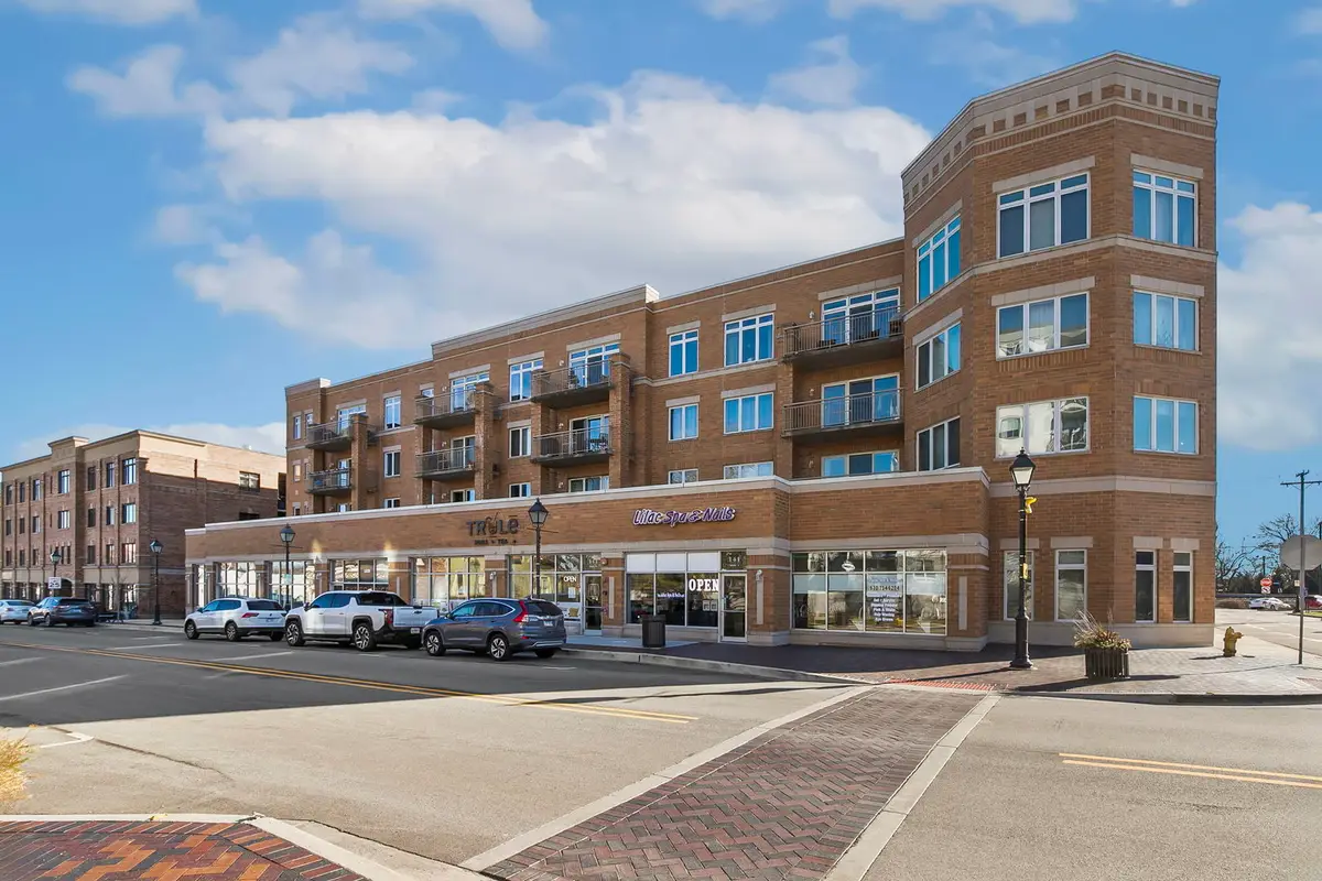 1 S Lincoln Avenue #202, Lombard, IL 60148 - #1