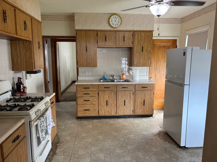 1310 N 20th Avenue, Melrose Park, IL 60160 - #3