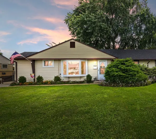 9067 S Main Street, Hometown, IL 60456