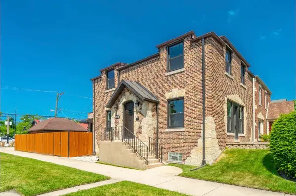 7137 N Francisco Avenue, Chicago, IL 60645