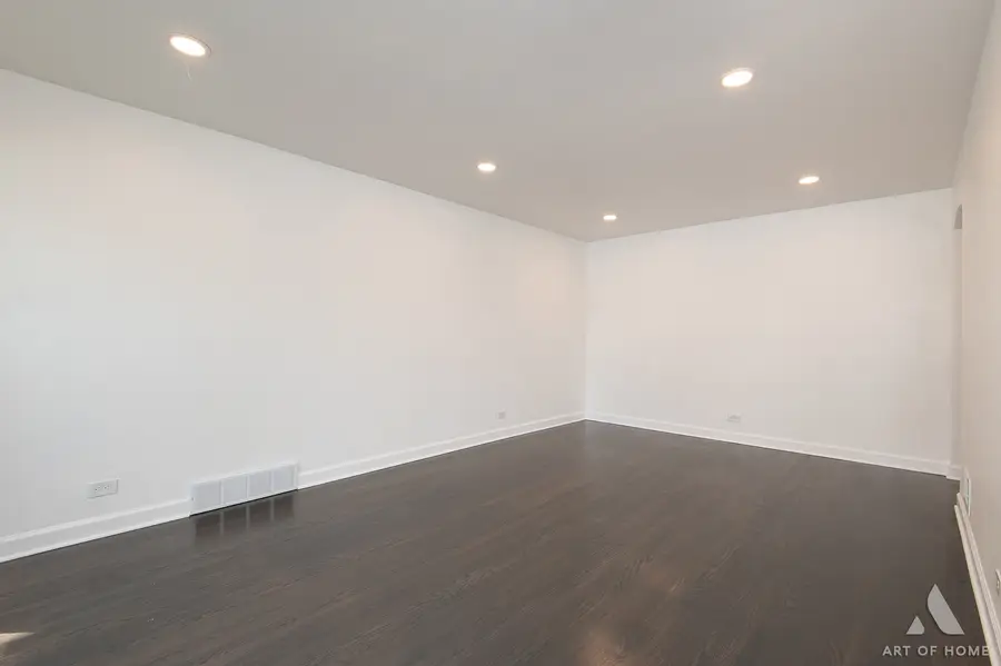 8834 S Oglesby Avenue, Chicago, IL 60617 - #2