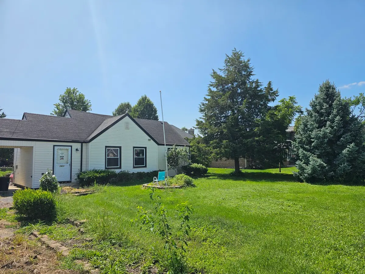 7911 W 92nd Street, Hickory Hills, IL 60457 - #1