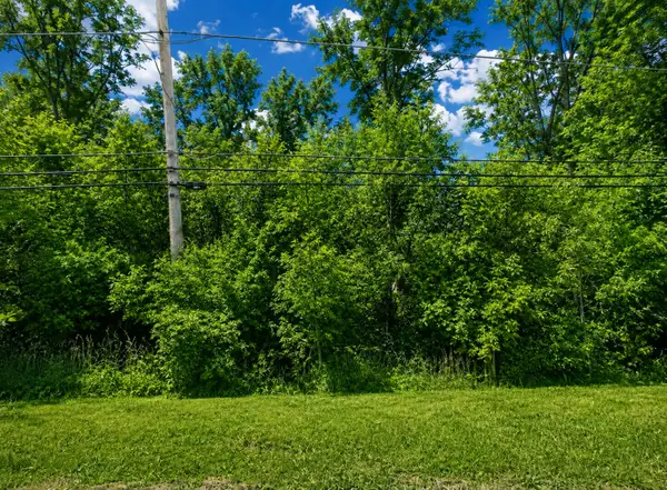 42750 N Lake Avenue, Antioch, IL 60002