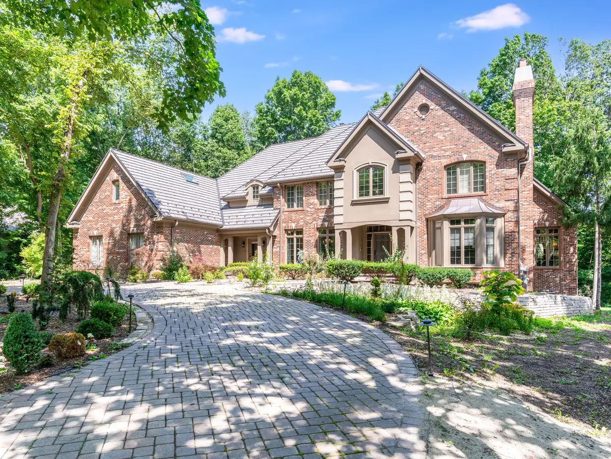 818 Fox Glen Drive, Saint Charles, IL 60174 - #1