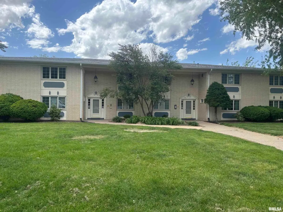 920 17th Street #28, Moline, IL 61265 - #1