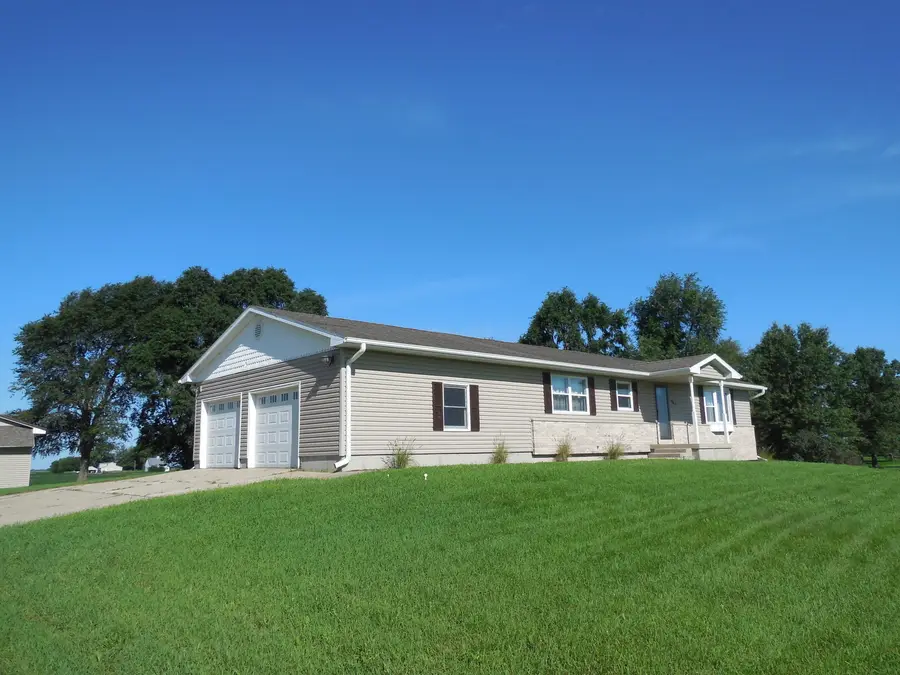 5385 Hoover Road, Rock Falls, IL 61071 - #2