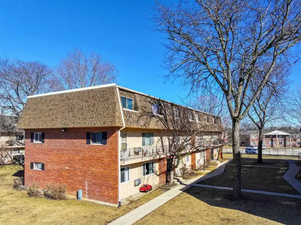 2310 Algonquin Road #6, Rolling Meadows, IL 60008