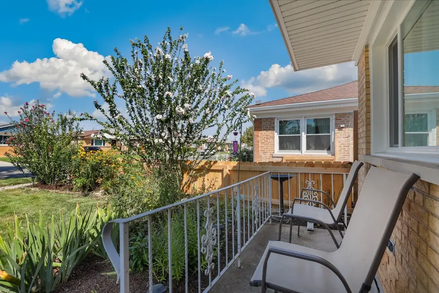 7751 Massasoit Avenue, Burbank, IL 60459 - #2