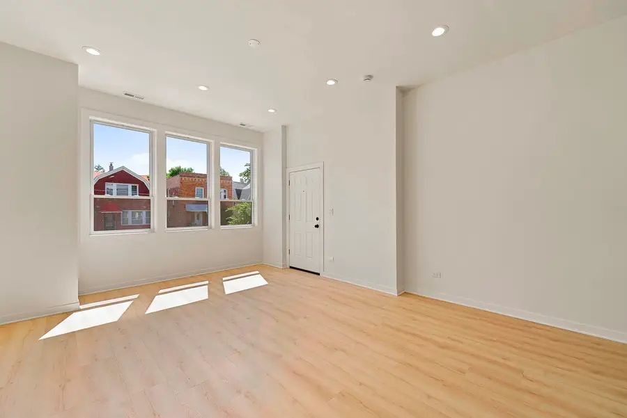 538 N Trumbull Avenue, Chicago, IL 60624 - #2