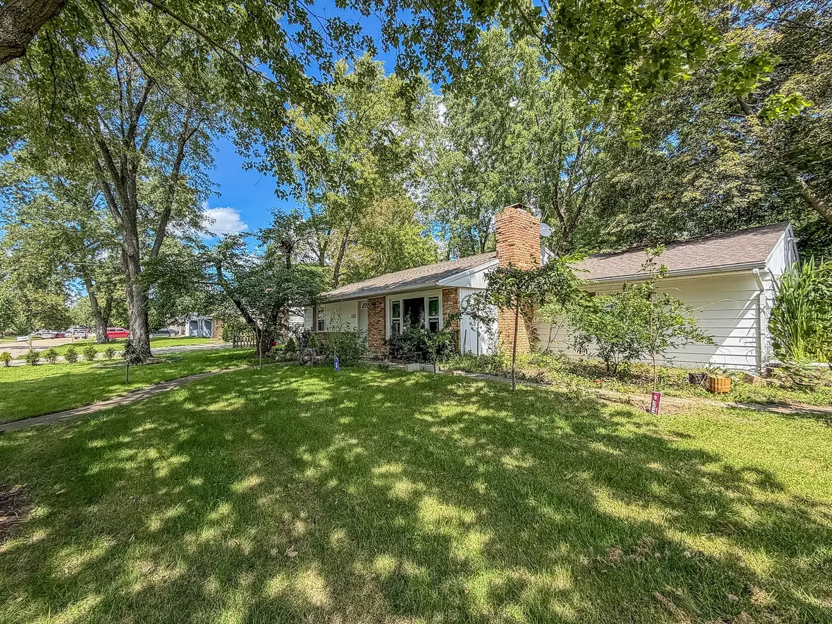 910 Maplepark Drive, Champaign, IL 61821 - #1
