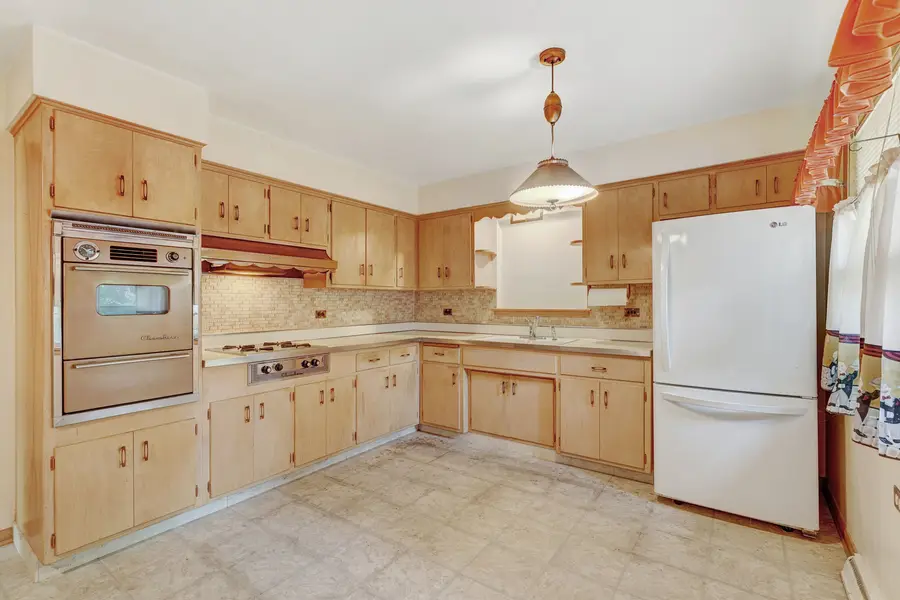 1225 S Cumberland Avenue, Park Ridge, IL 60068 - #3