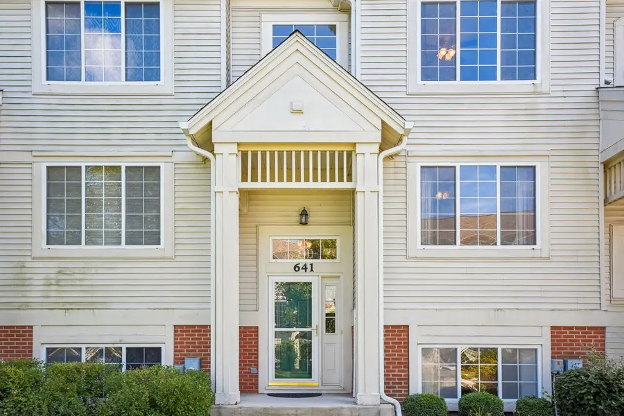 641 S Rosehall Lane, Round Lake, IL 60073 - #2