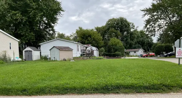 109 Neptune Cove, Lakemoor, IL 60051