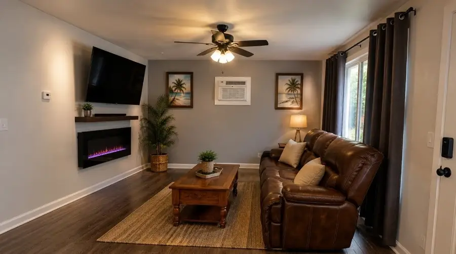 1017 S Eastview Drive, Tuscola, IL 61953 - #2