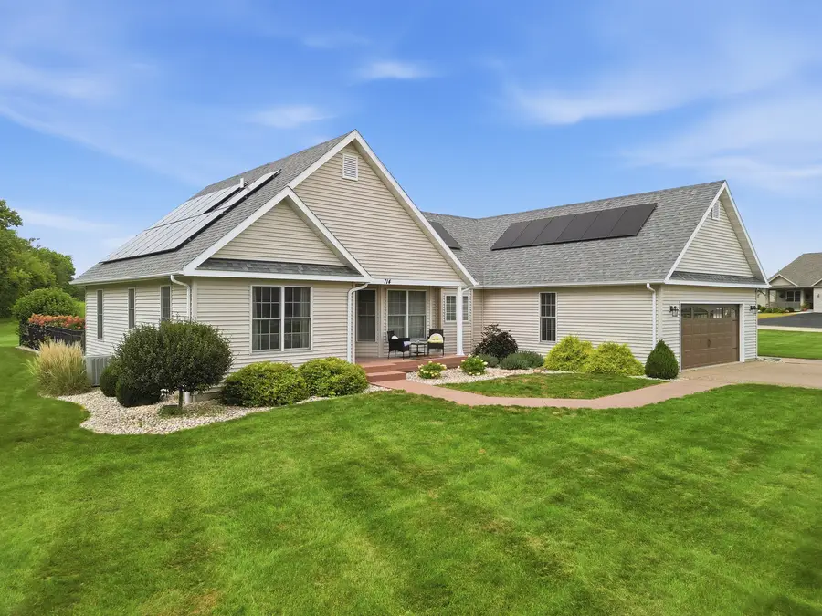 714 Keller Drive, Dixon, IL 61021 - #2