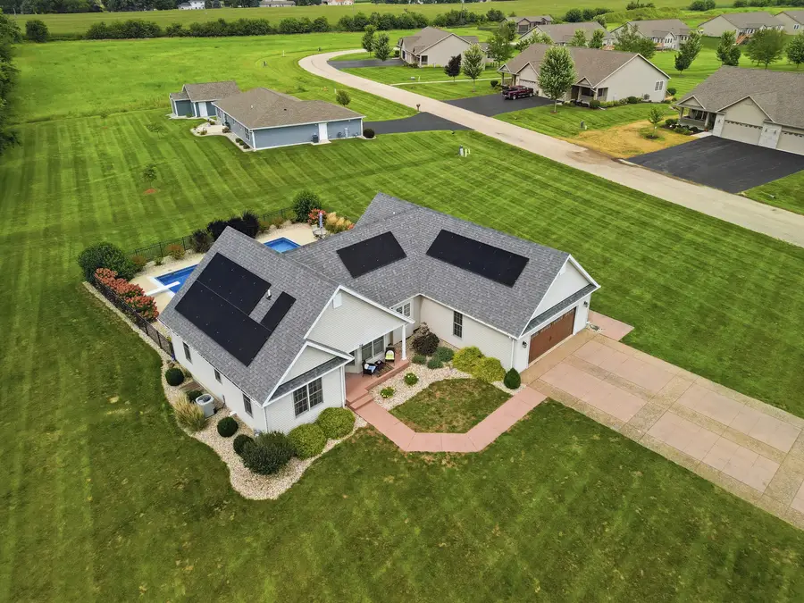 714 Keller Drive, Dixon, IL 61021 - #3