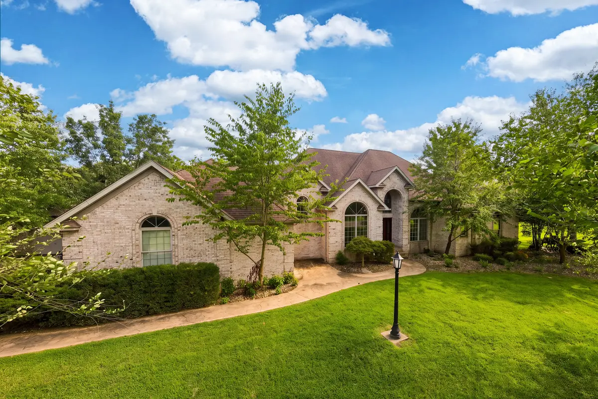 2201 Kingspointe Drive, Marion, IL 62959 - #1
