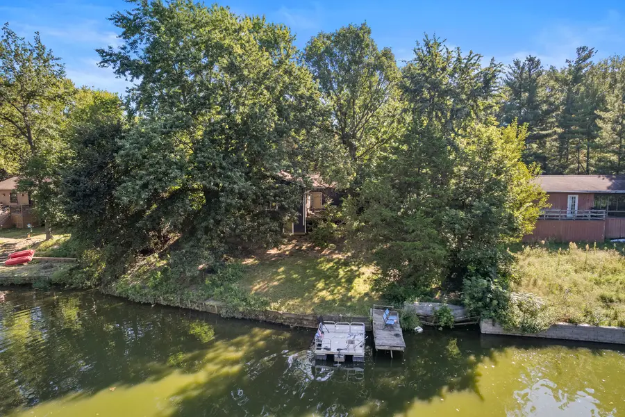 503 S North Shore Drive, Mahomet, IL 61853 - #3
