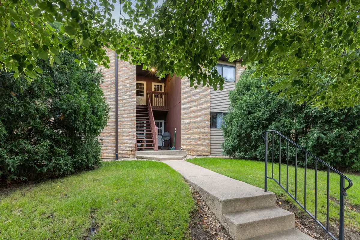 720 Sundown Road #F, South Elgin, IL 60177 - #1