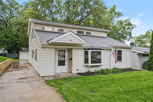 158 N Prairie Avenue, Mundelein, IL 60060
