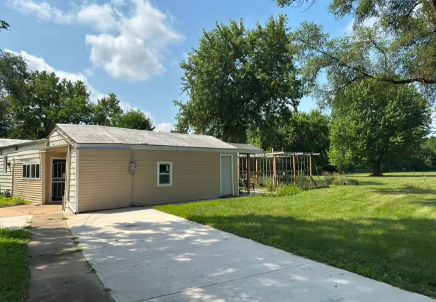 800 Lavern Avenue, Machesney Park, IL 61115 - #1
