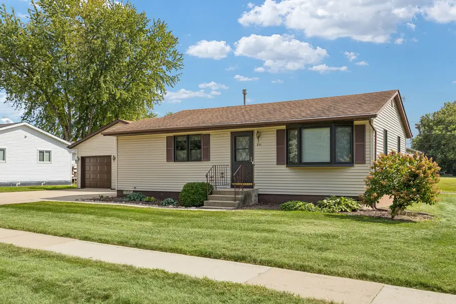 811 12th Street, De Witt, IA 52742 - #2