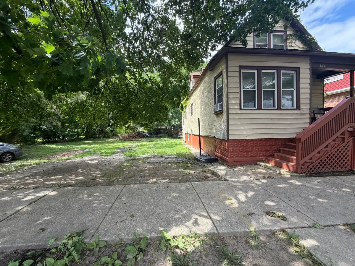 8218 S Manistee Avenue, Chicago, IL 60617 - #1