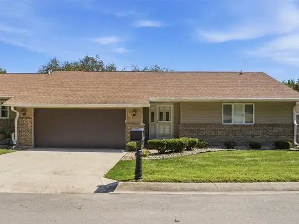 801 Quail Ridge Drive #801, Freeport, IL 61032