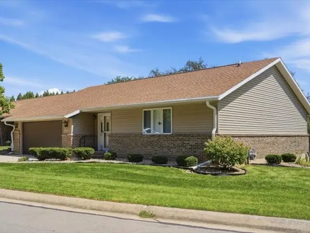 801 Quail Ridge Drive #801, Freeport, IL 61032 - #2