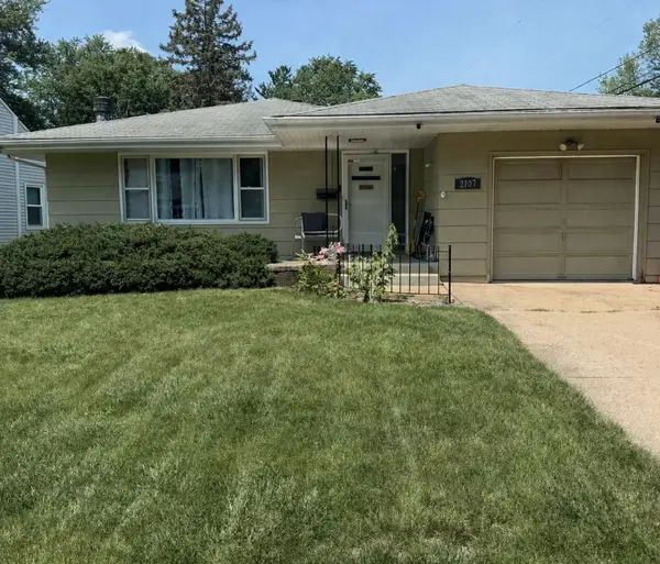 2107 Ohio Parkway, Rockford, IL 61108