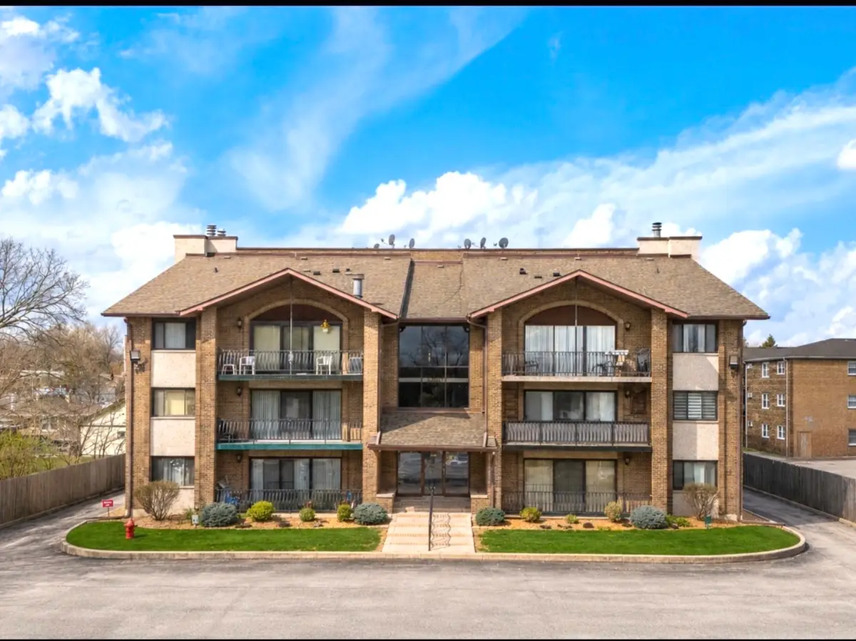 9051 S Roberts Road #205, Hickory Hills, IL 60457 - #1