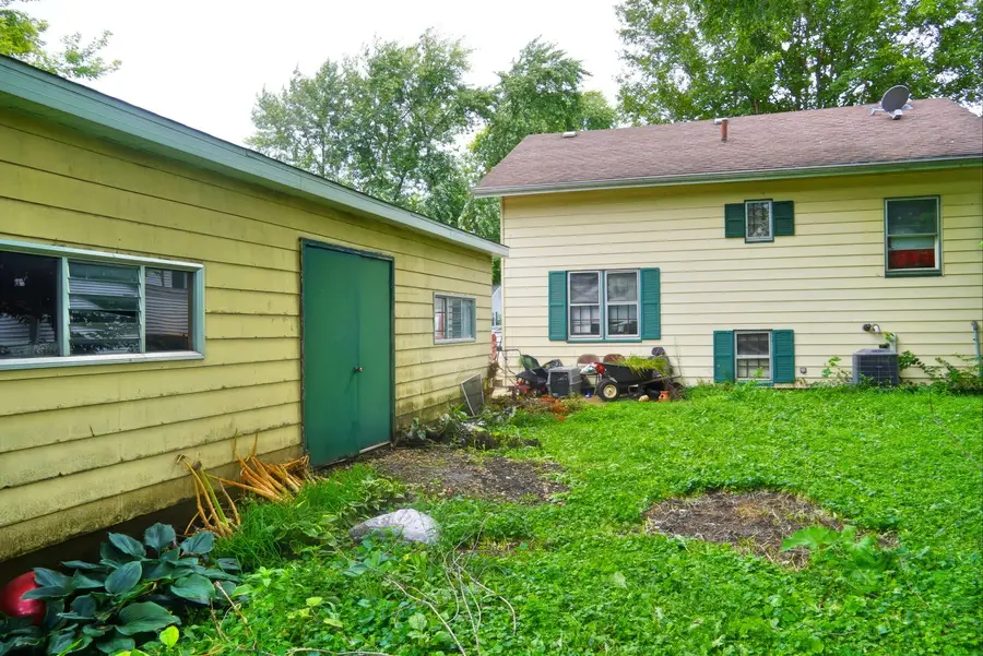 213 Linwood Avenue, Ottawa, IL 61350 - #3