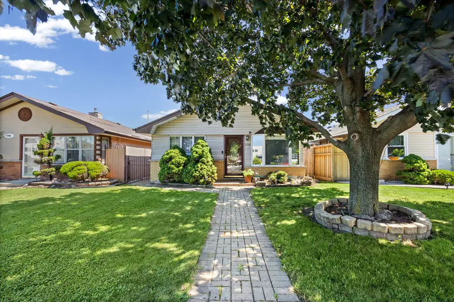 7709 Long Avenue, Burbank, IL 60459 - #3