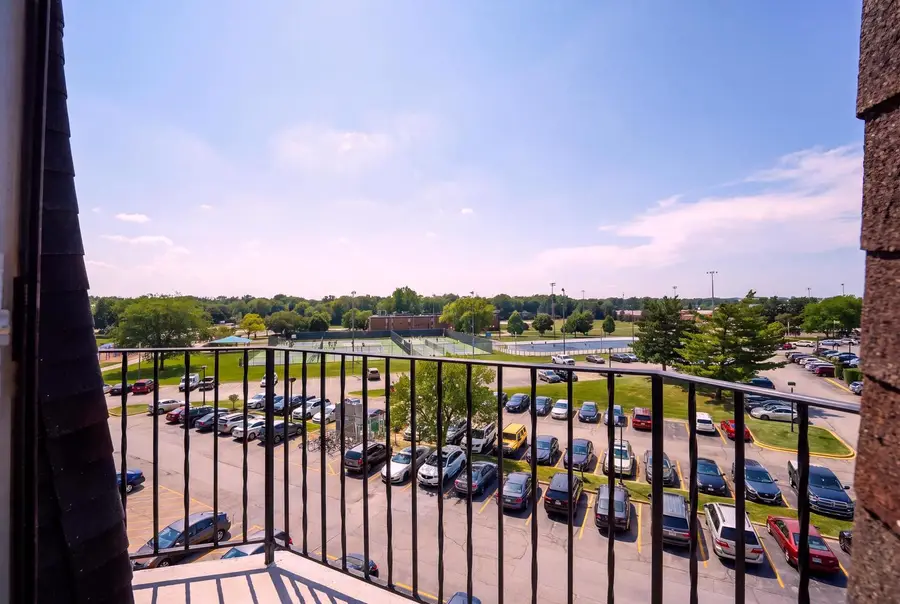 300 S Roselle Road #522, Schaumburg, IL 60193 - #3