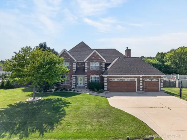 661 Hickman Lane, Woodstock, IL 60098